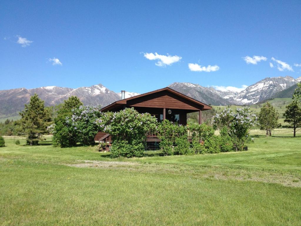 Pine Creek Cabin Livingston Montana Main image 1